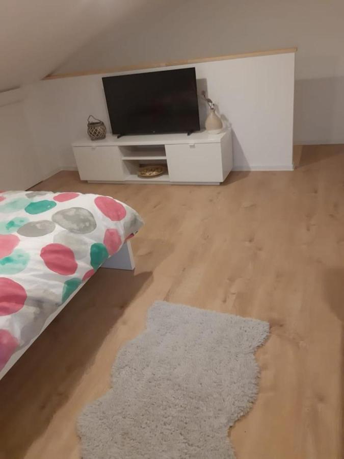 Apartman Hmelina Vrsi Luaran gambar
